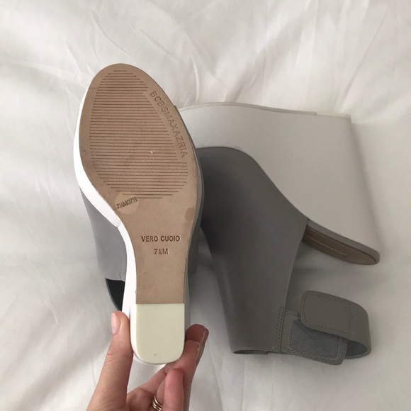BCBG Wedges - Picture 2 of 2
